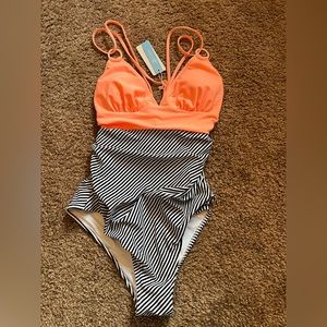 Cupshe one piece bathing suit